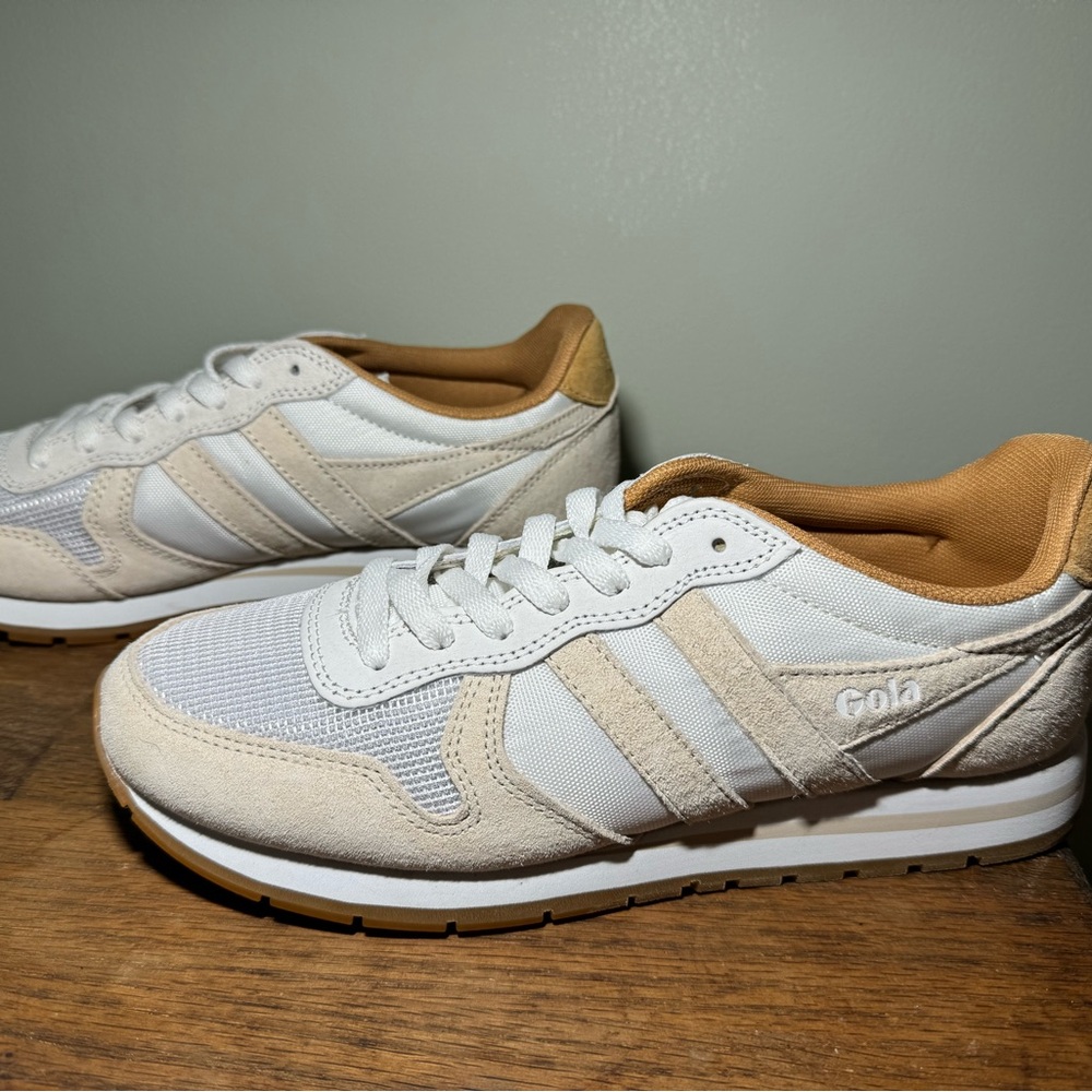 Gola Classic White and tan Sneakers - Picture 3 of 12
